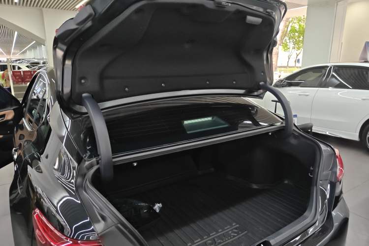 Used Toyota Camry 2024 2.0 GVP Luxury Edition Trunk