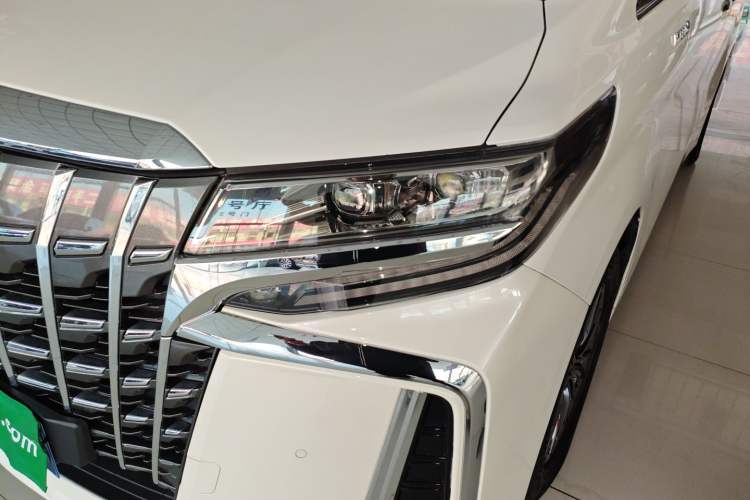 Used Toyota Alphard 2019 Dual-Engine 2.5L Luxury Edition
