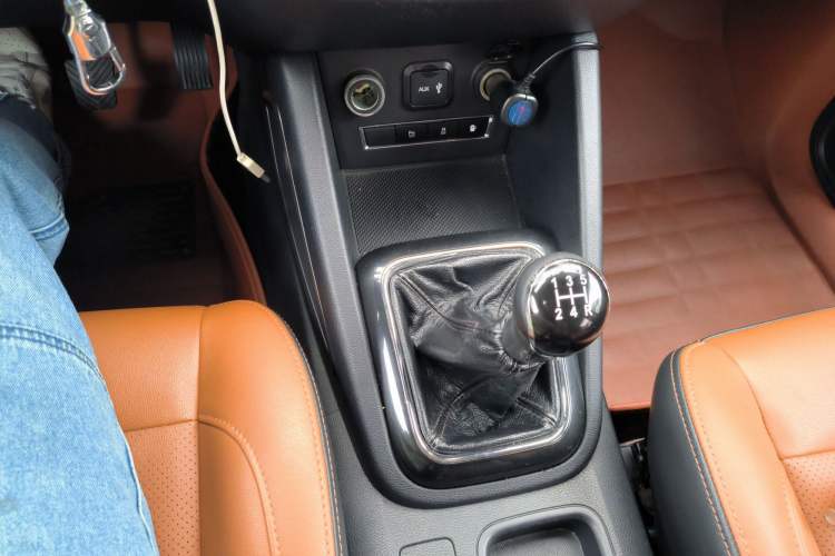 Used CHANGAN OSHAN CX70 2016 1.6L Manual Luxury Model
