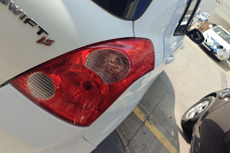 Used Suzuki Swift 2013 1.5L Automatic Standard Edition
