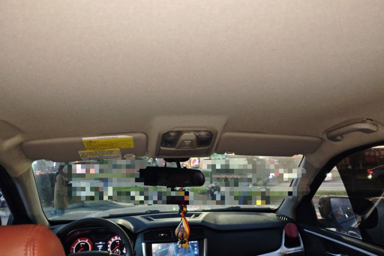 Used SAIC MAXUS T70 2021 2.0T Diesel Automatic 4x4 Advanced Version with Long Bed and High Ground Clearance Headliner