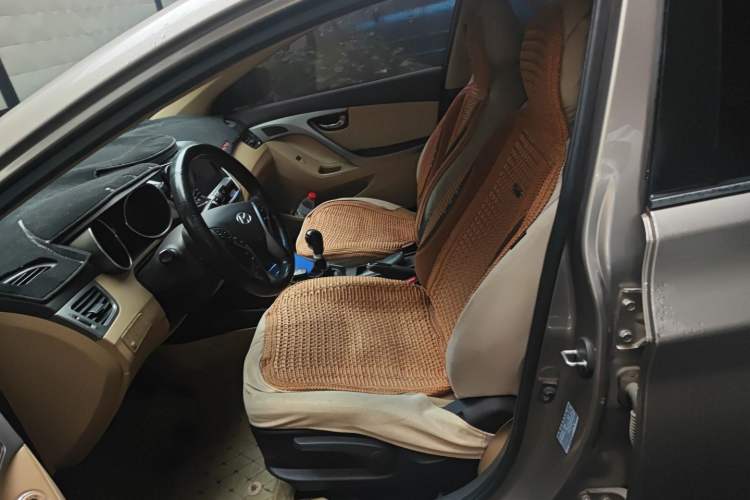 Used Hyundai Elantra (5th Generation / Langdong) 2012 1.6L Manual Leading Model