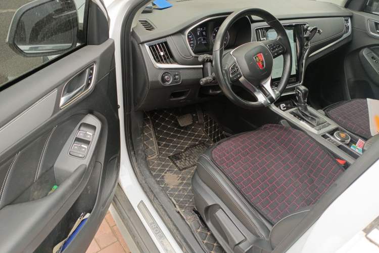 Used Roewe RX5 2018 20T Two-Wheel Drive Automatic Internet Smart Edition