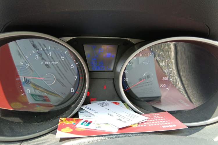 Used Hyundai ix35 2013 2.0L Automatic Two-Wheel Drive Smart GLS China IV Standard Instrument Cluster