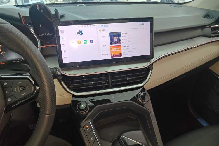 Used Lynk & Co 06 2023 Remix 1.5T Shero Audio And AC Panel