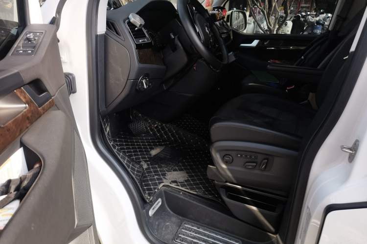 Used Volkswagen Multivan 2019 2.0 TSI 4x4 Prestige Edition 7-Seater
