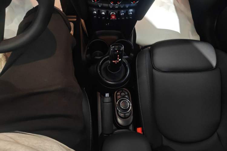 Used MINI 2023 Updated 1.5T COOPER Artist
