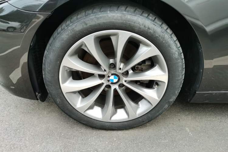 Used BMW 5 Series 2017 525Li Leading Model
