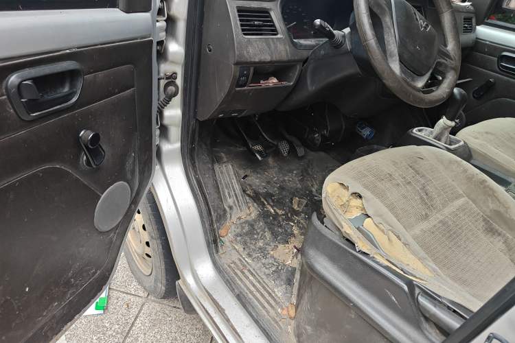 Used Wuling Rongguang 2014 1.2L S Base Model