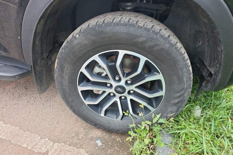 Used Ford Ranger 2023 Trailblazer 4x4 Automatic Version – Gasoline Right Front Wheel Hub