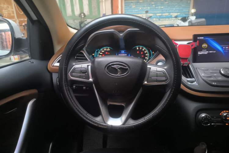 Used Soueast DX7 2015 1.5T Manual Elite Model Steering Wheel