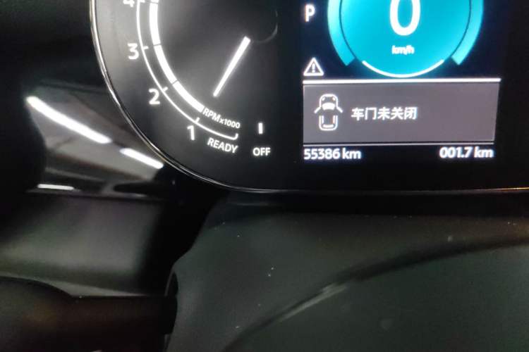 Used MINI 2023 1.5T COOPER Artist Odometer Close Up