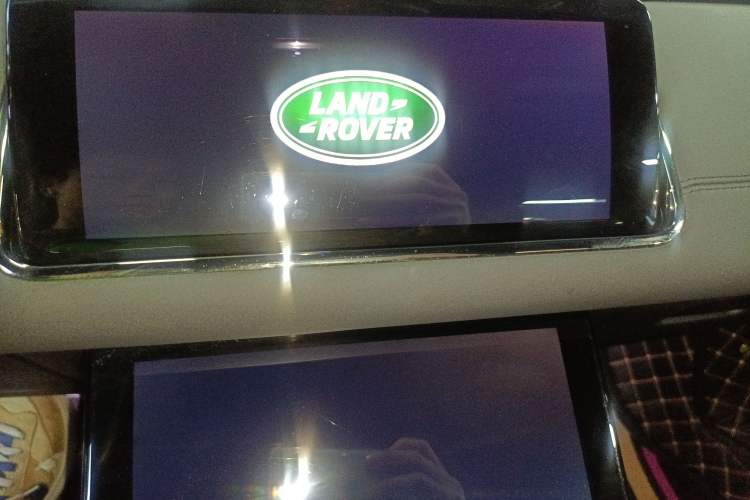 Used Land Rover Range Rover Evoque 2021 Range Rover Velar 249 PS R-Dynamic S Performance Edition