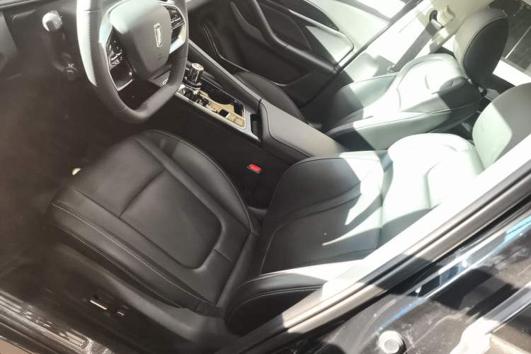 Used Bestune B70 2025 Dragon Edition 1.5T Enjoyment Model
