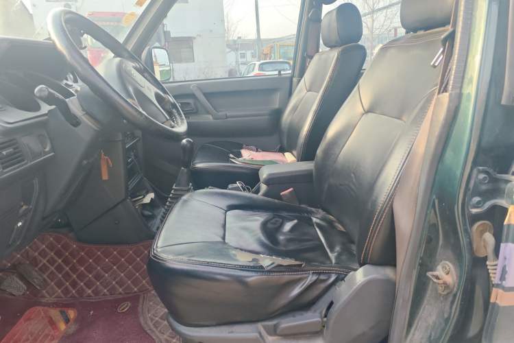 Used Leopaard 6481 2009 2.2L Manual Two-Wheel Drive
