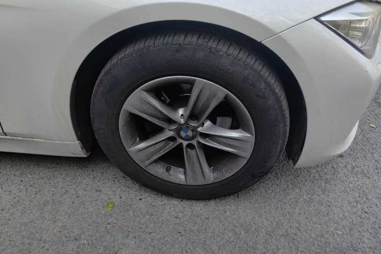 Used BMW 3 Series 2013 320i Sport Edition Right Front Wheel Hub