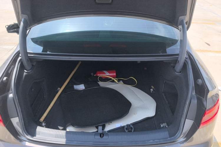 Used Audi A4L 2019 40 TFSI Fashion Version China V