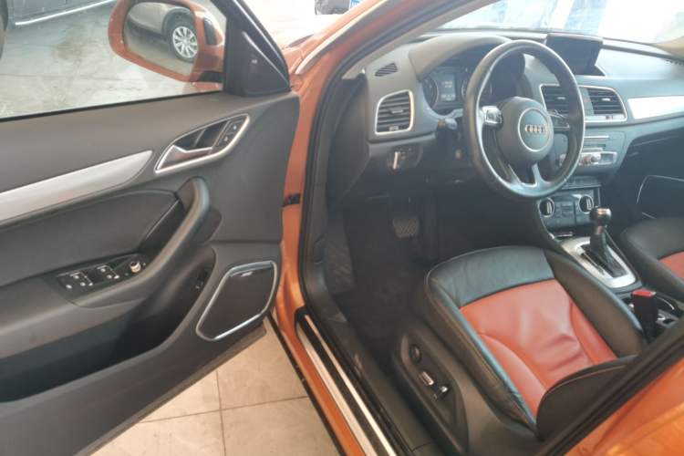 Used Audi Q3 2016 40 TFSI quattro all-wheel drive style model Driver Seat