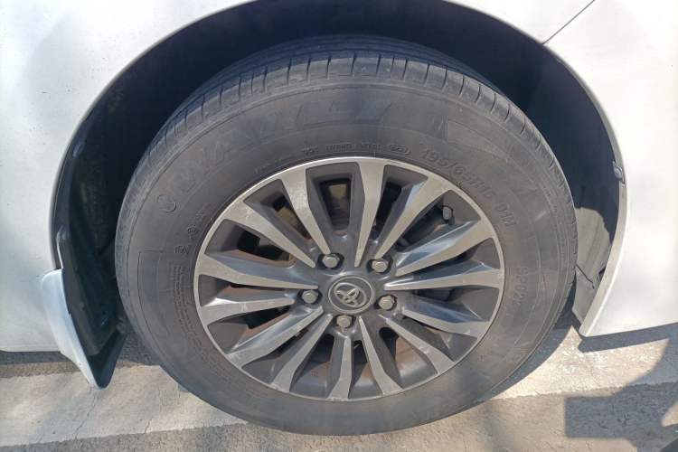 Used Toyota Corolla 2017 Revised Version 1.2T S-CVT GL-i