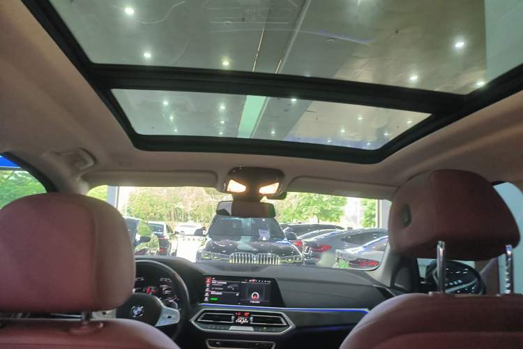 Used BMW X5 2022 Restyled xDrive 30Li Luxury Version M Sport Package Headliner