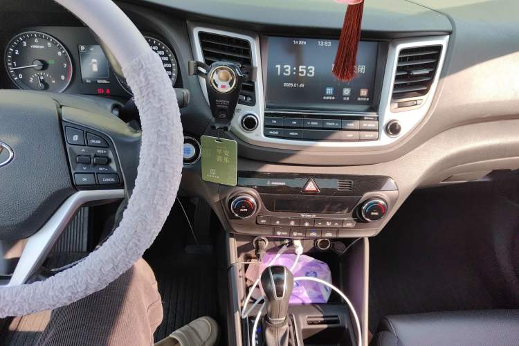 Used Hyundai Tucson 2015 1.6T Dual-Clutch Two-Wheel-Drive Smart Model
