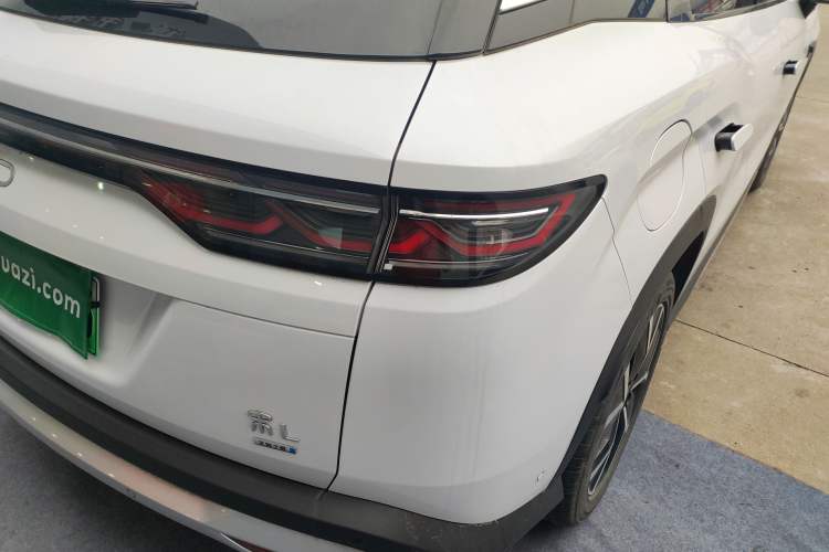 Used BYD Song L DM-i 2025 Intelligent Driving Version 160 km Beyond-Range Type
