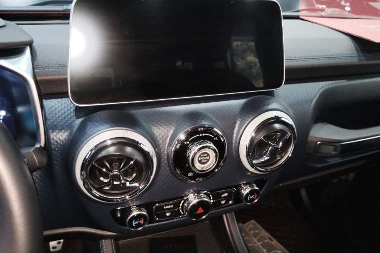 Used BAIC Off-Road BJ40 2023 2.0D Automatic Four-Wheel Drive Blade Hero Edition Adventurer Type
