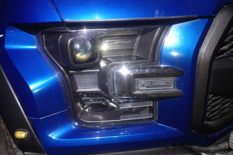 Used Ford F-150 Raptor 2018 3.5T Raptor Performance Enhanced Edition Right Front Headlight