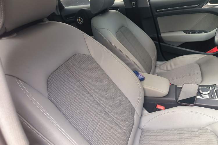 Used Audi A3 2020 Limousine 35 TFSI Fashion Edition China VI Emission Standard Right Front Seat