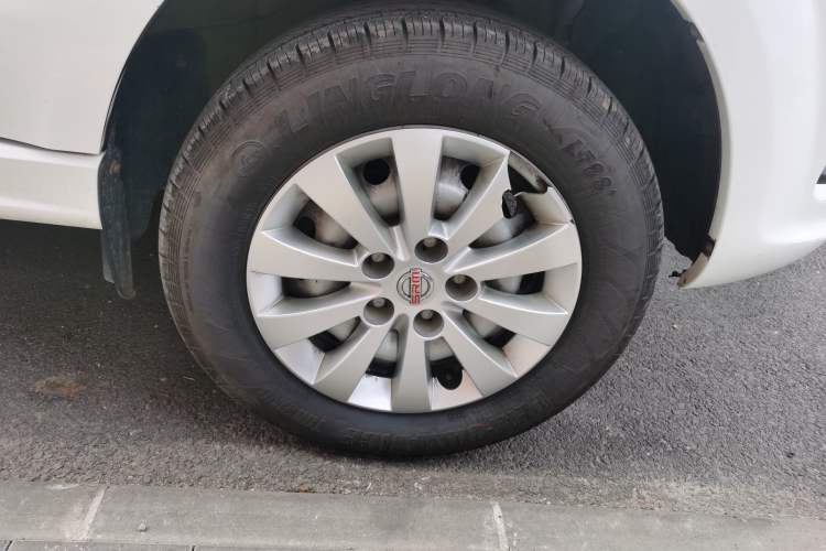 Used Jinbei Gold Hiace 2024 1.5L Passenger Vehicle Engineering Lion 9 Seats