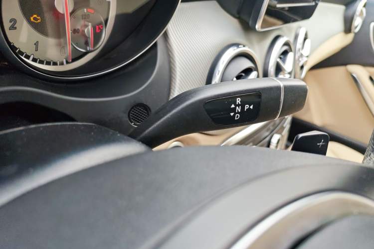Used Mercedes-Benz GLA 2016 GLA 200 Sport Edition Gear Lever