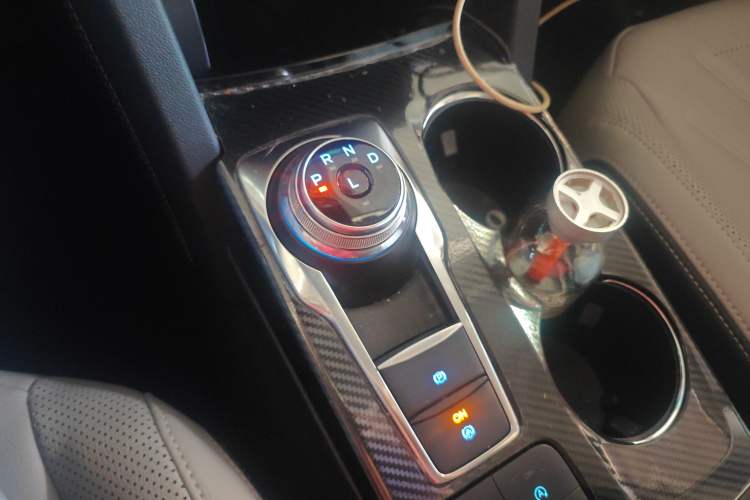 Used Ford Escape 2020 EcoBoost 245 Four-Wheel Drive Luxury Edition
