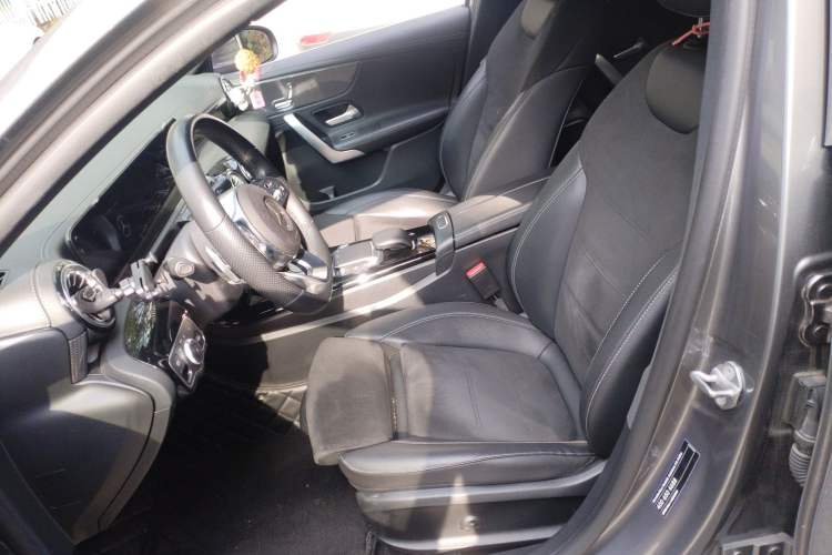 Used Mercedes-Benz A-Class 2022 A 200 L Sport Sedan Fashion Model
