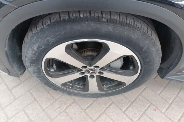 Used Mercedes-Benz GLC 2018 GLC 260 4MATIC Luxury Model
