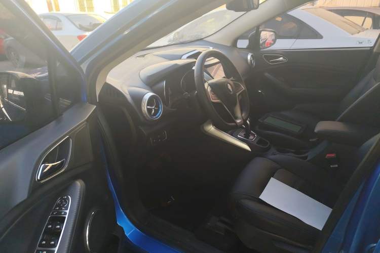 Used BYD Yuan New Energy 2018 EV360 Smart Connect Cool Edition Left Front Seat