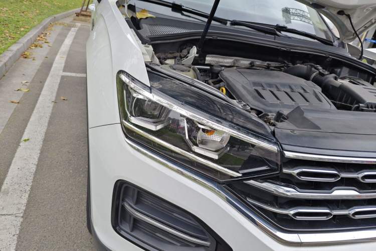 Used Volkswagen Tayron 2020 330TSI Two-Wheel Drive Luxury Smart Connectivity Version Right Front Headlight