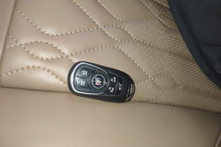 Used Buick GL8 2020 ES Land Cruiser 653T Flagship Model
