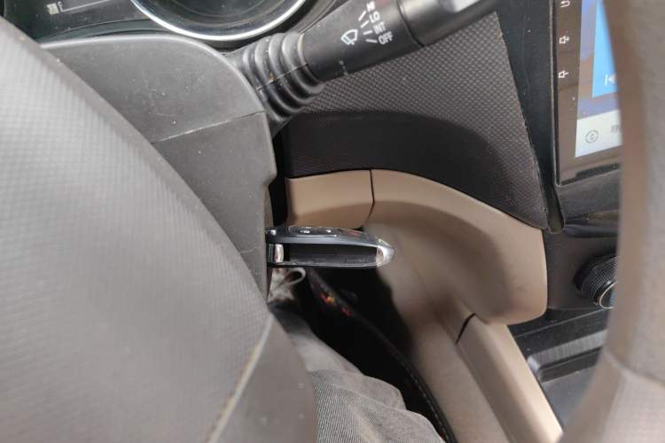 Used Wuling Hongguang 2015 1.5L S1 Comfort China V Standard Vehicle Key