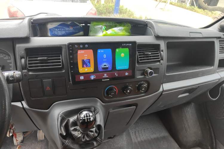 Used Ford Transit Custom 2016 2.2T Short-Wheelbase 6-Seater Mid-Roof Multi-Purpose Vehicle