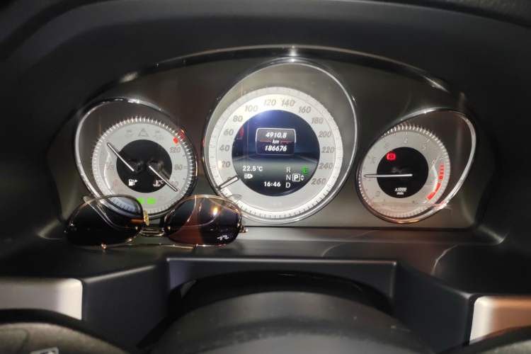 Used Mercedes-Benz GLK-Class 2013 GLK 300 4MATIC Fashion Model Instrument Cluster