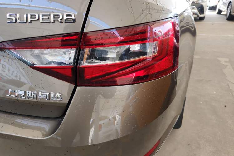 Used Skoda Superb 2018 TSI330 DSG Comfort Edition China VI Standard