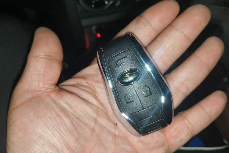 Used Soueast DX7 2015 1.5T Automatic Prestige Model