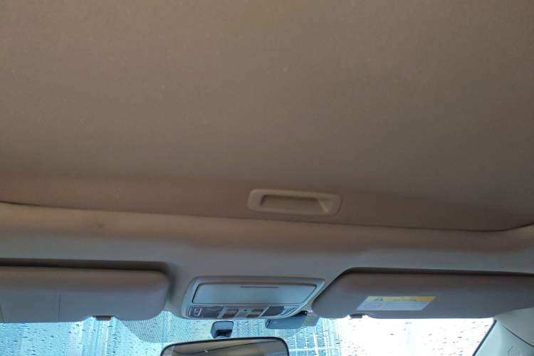 Used Honda CR-V 2016 2.0L two-wheel drive Urban Edition
