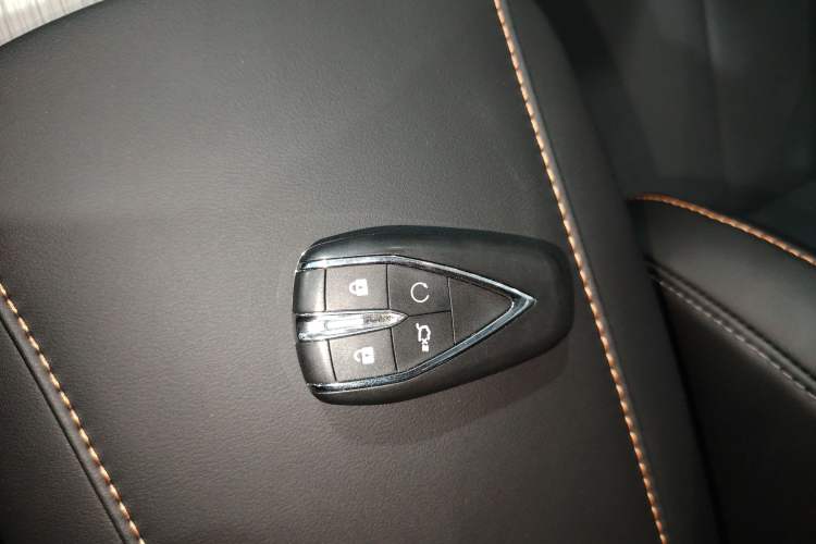 Used Changan X7 PLUS 2024 1.5T Automatic Luxury 7-Seater
