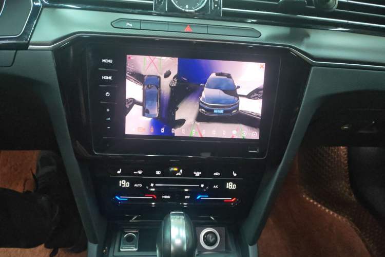 Used Volkswagen Magotan 2020 330TSI DSG Leading Model Audio And AC Panel