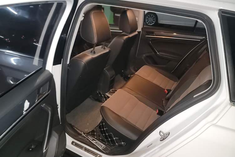 Used Volkswagen C-TREK 2017 230TSI DSG Comfort Version Left Rear Seat