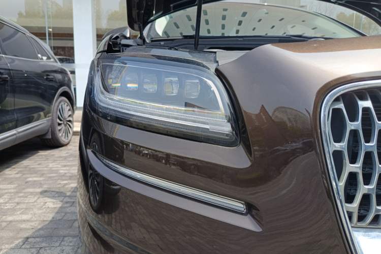 Used Lincoln Nautilus 2021 2.7T Four-Wheel Drive Prestige Edition Right Front Headlight