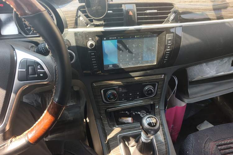 Used Zotye T600 2016 1.5T Manual Luxury Model
