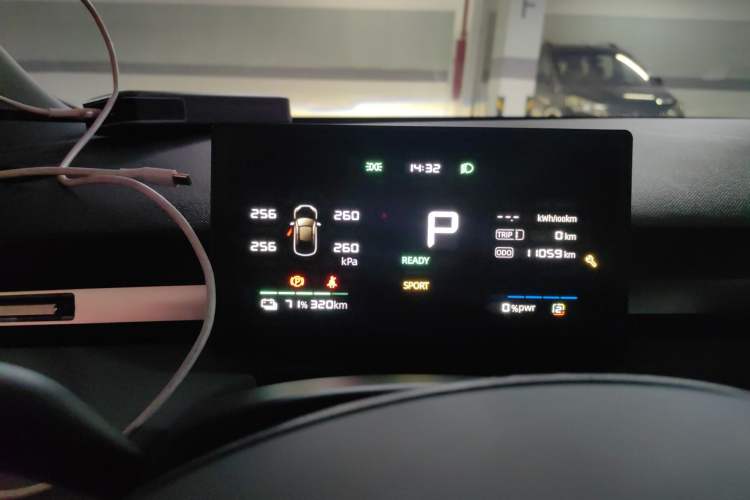 Used Roewe D6 2025 450km Deluxe Edition