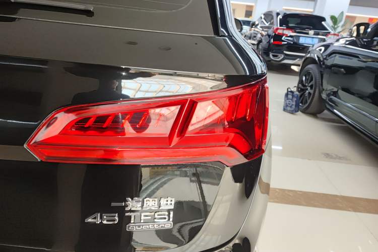 Used Audi Q5L 2018 40 TFSI Prestige Fashion Edition China VI Exterior 3
